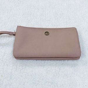 Lululemon wallet